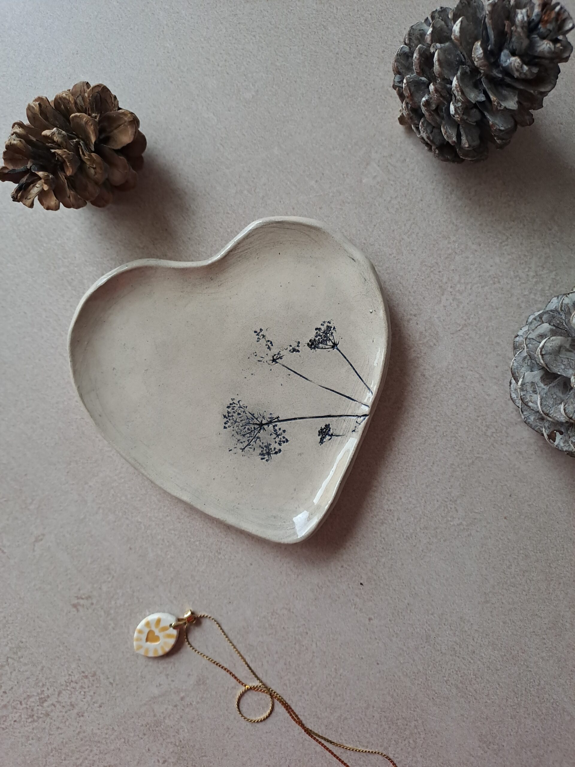 Porte-bijoux céramique décor floral noir