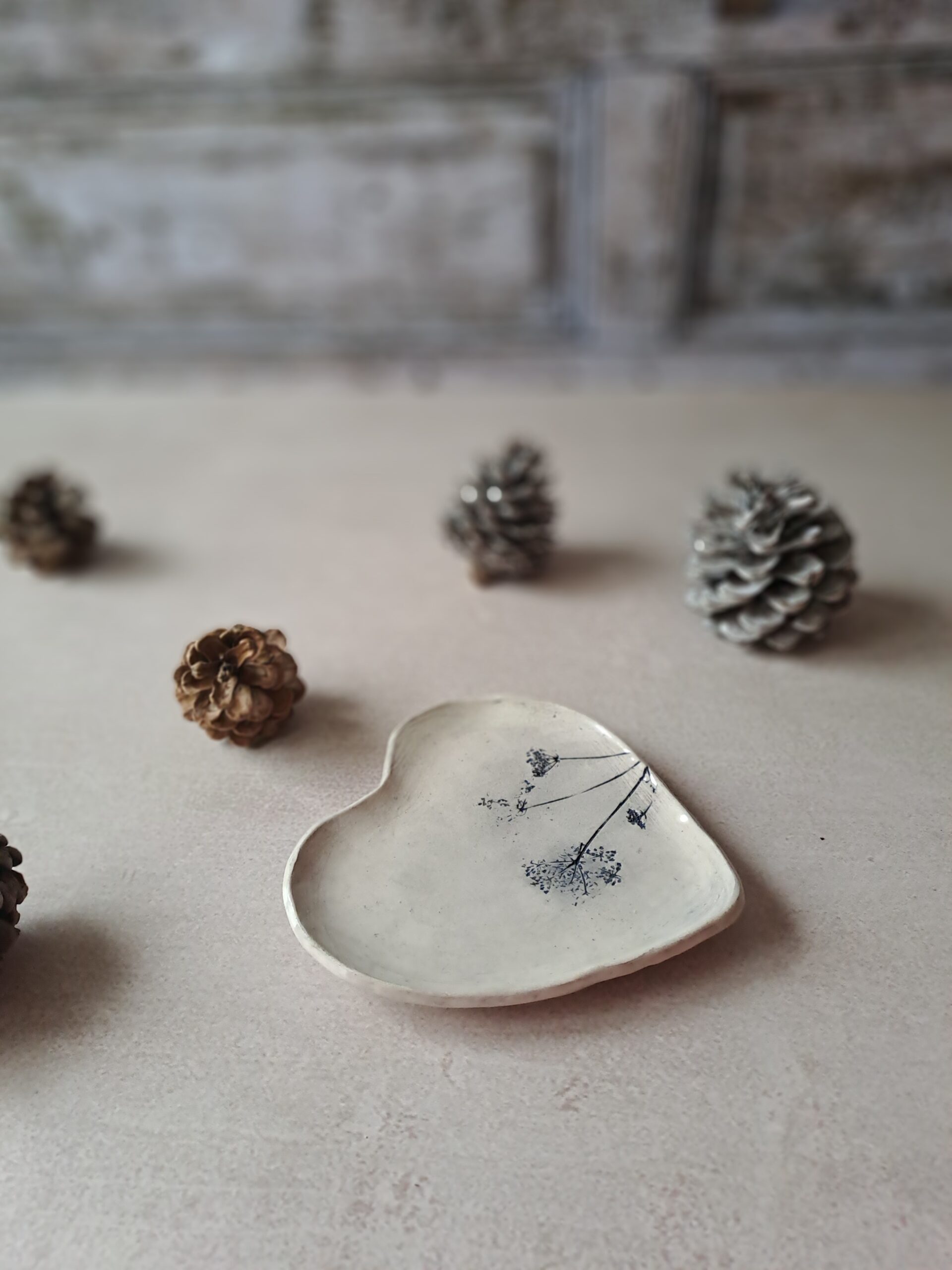 Porte-bijoux céramique décor floral noir – Image 4