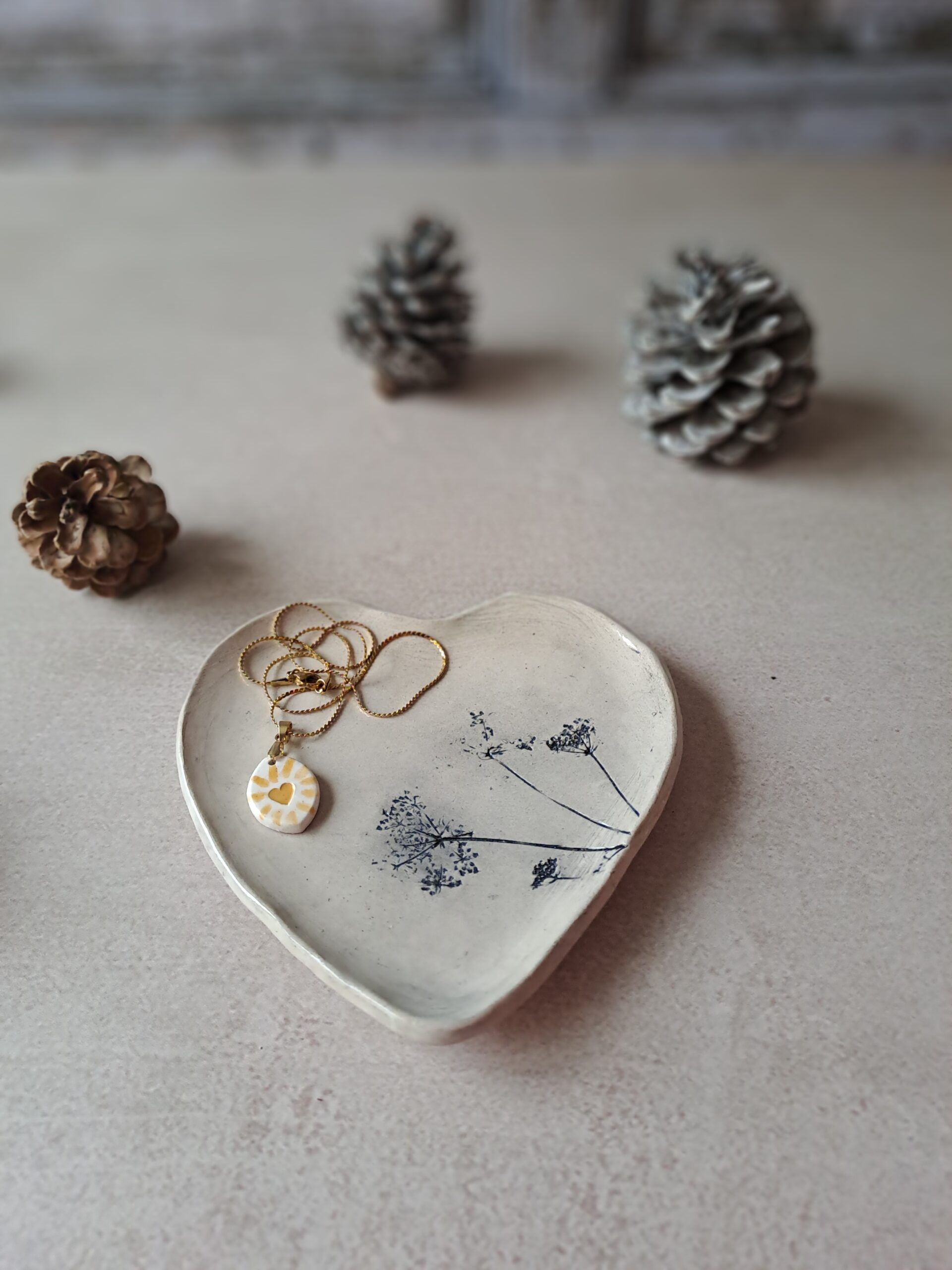 Porte-bijoux céramique décor floral noir – Image 2