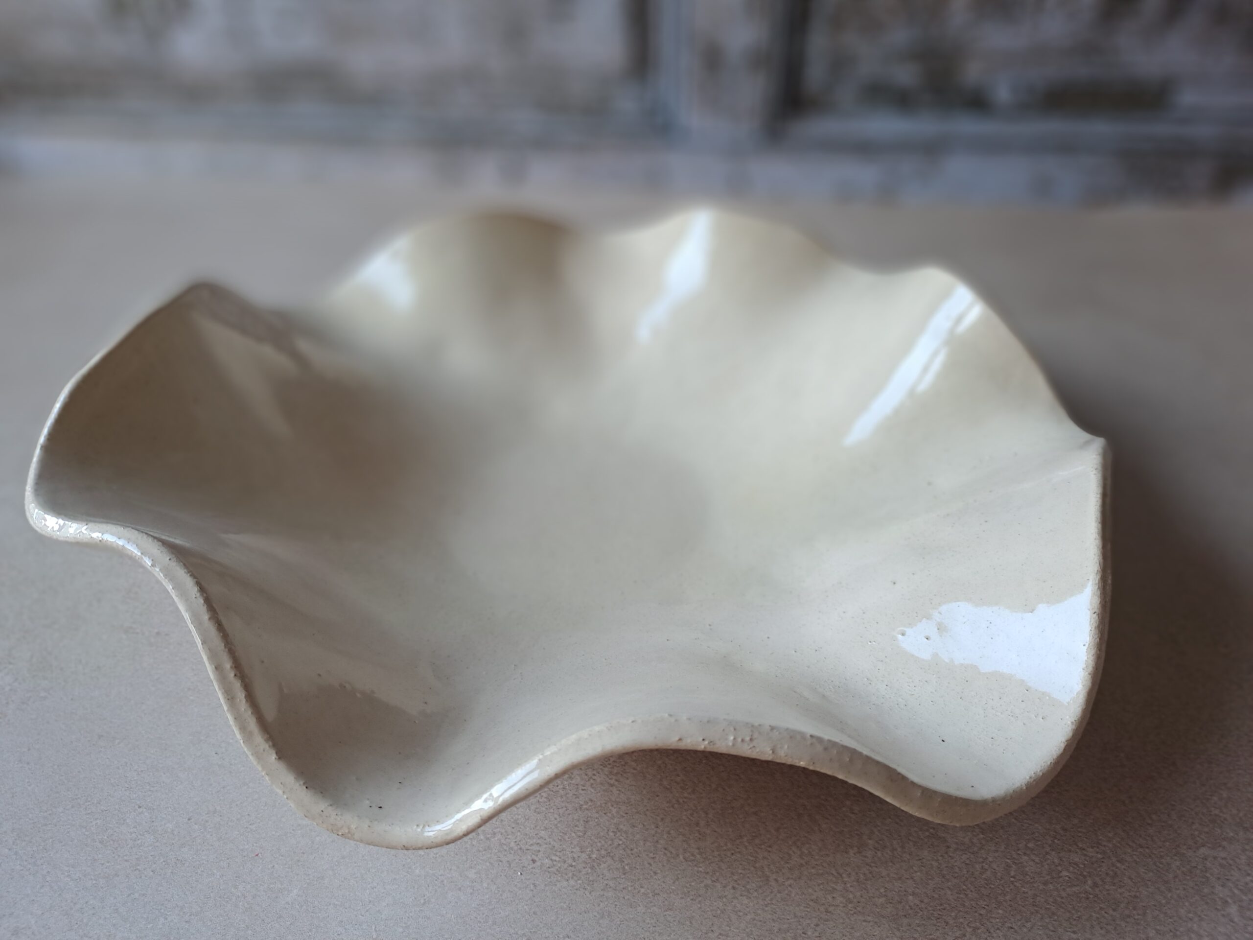 Coupe à fruits en céramique artisanale