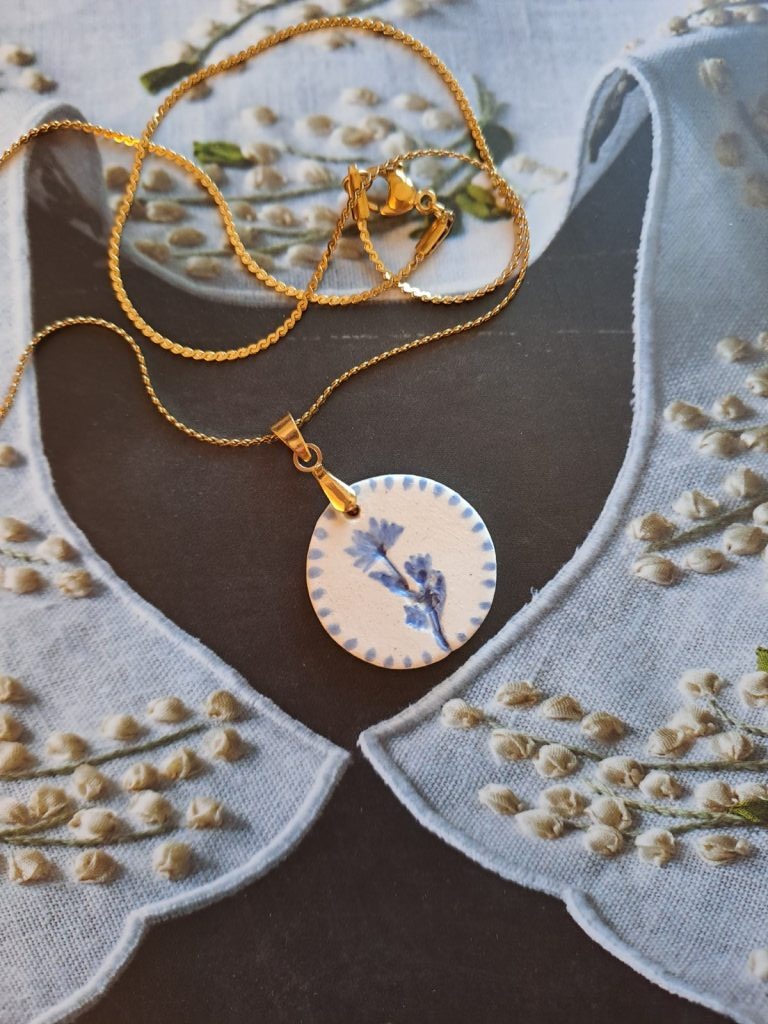 Collier Fleur Bleue - céramique artisanale – Image 2