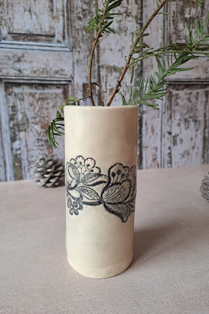 Petit vase en grès Fleurs de Dentelle
