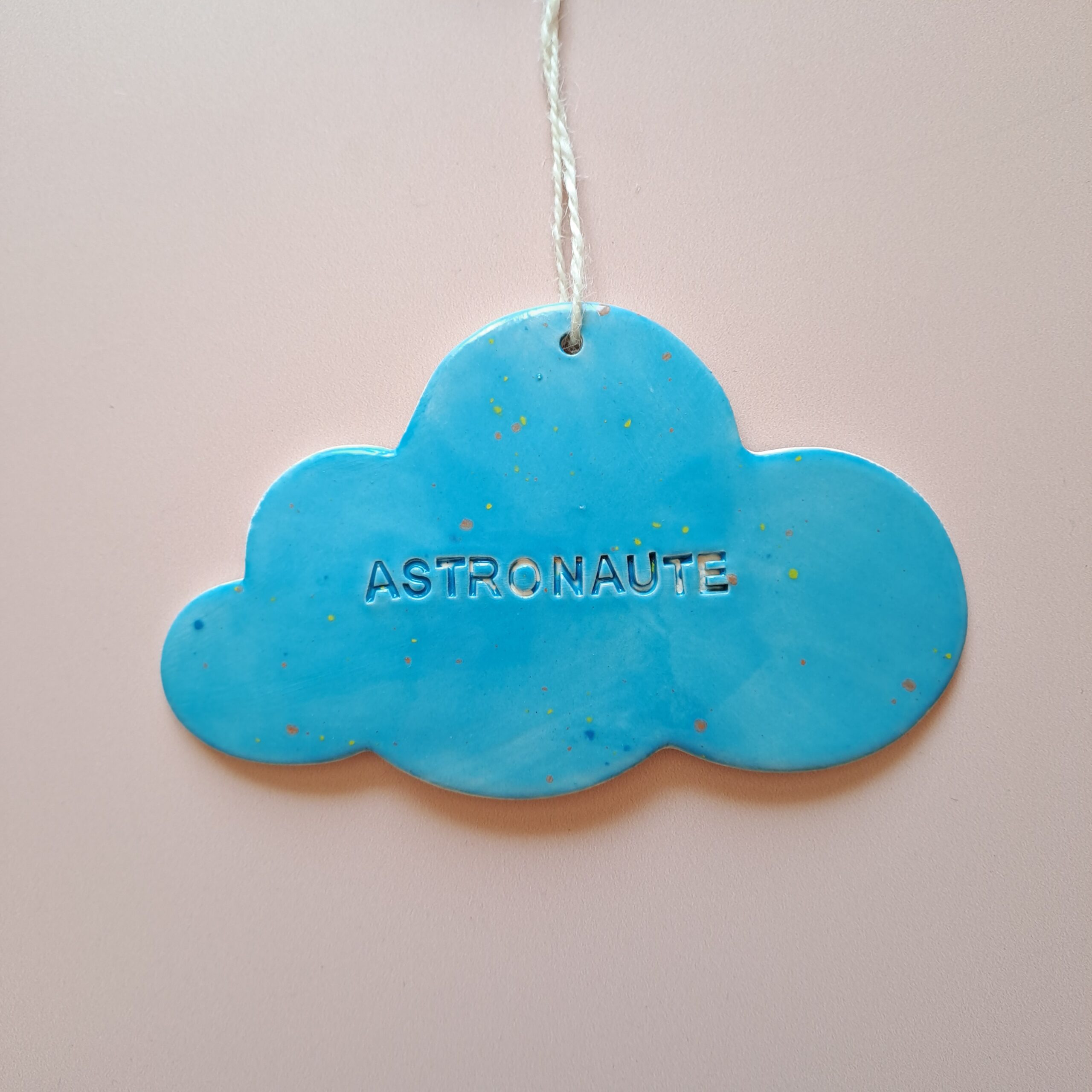 Suspension murale Nuage « ASTRONAUTE » en céramique – Image 5