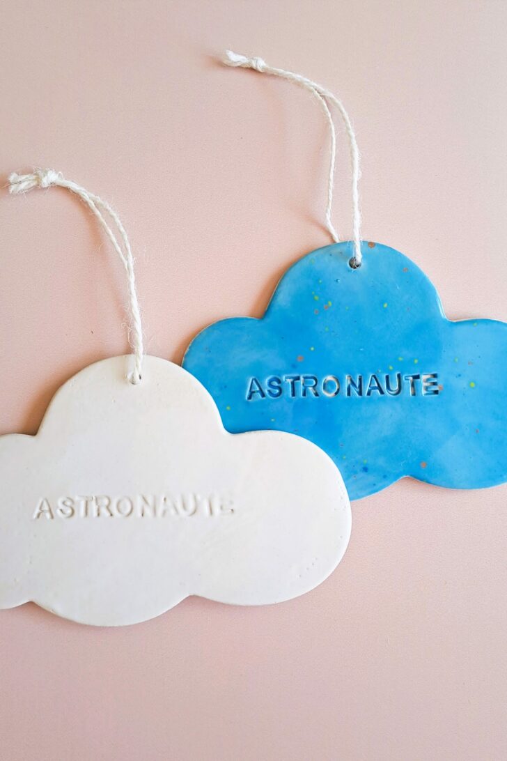 Suspension murale Nuage « ASTRONAUTE » en céramique